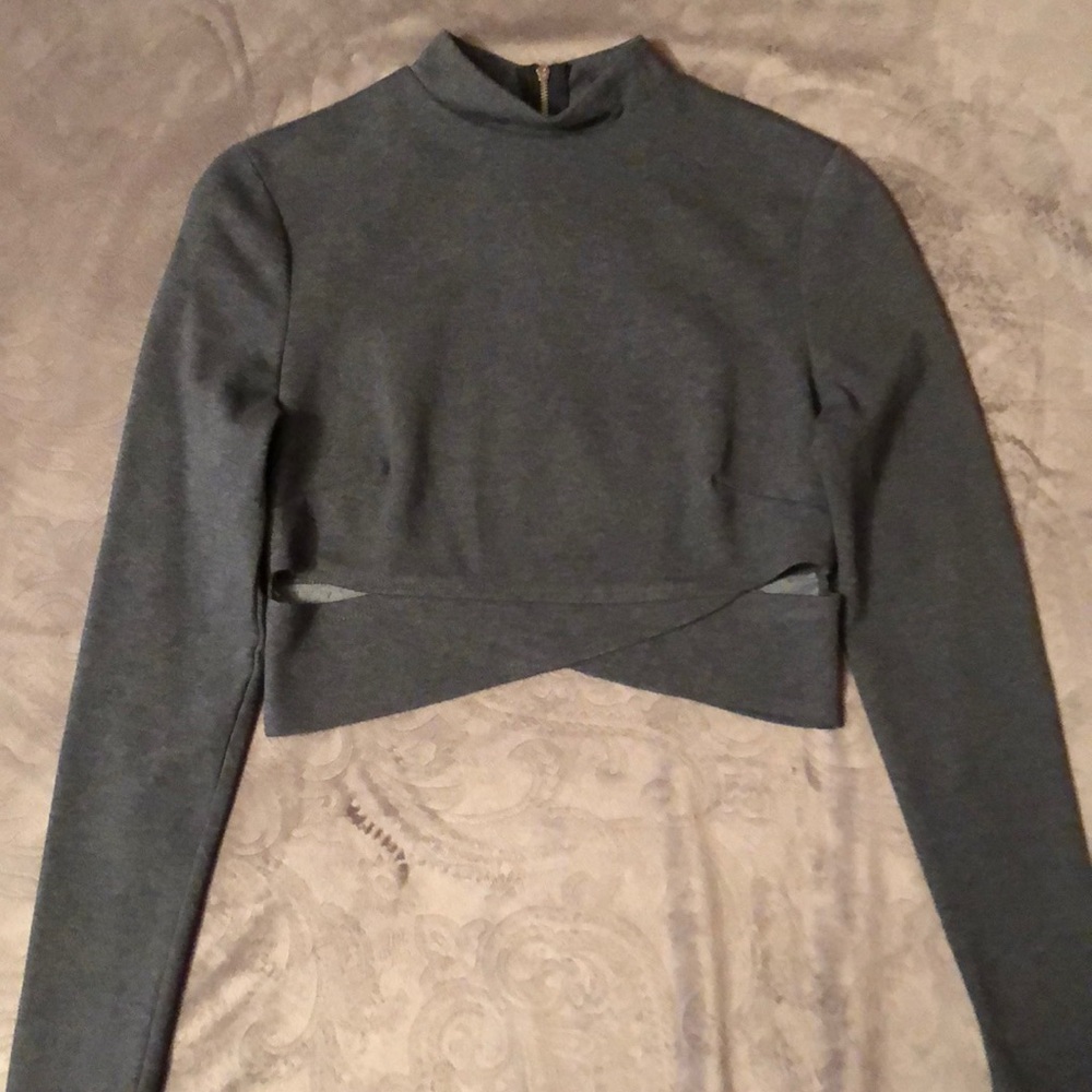 GUESS Mock neck crop top